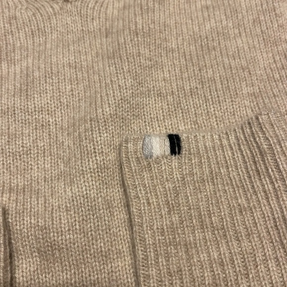O G D tan size medium sweater. - Picture 2 of 3